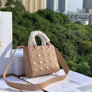 Dior Saddle Bag Réplique 1:1 en Cuir Véritable, Qualité Miroir - Sac à Main de Luxe 1129257445 - side view